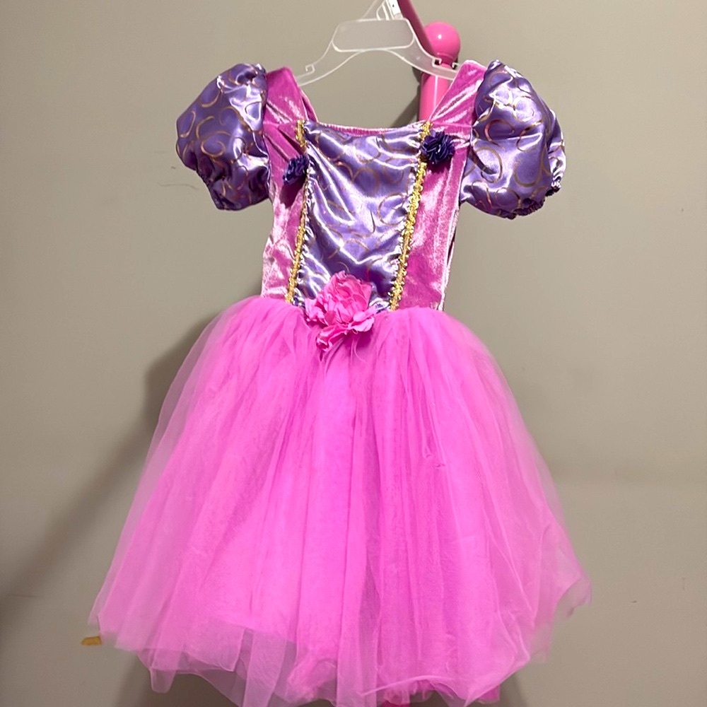 Dress - Picture 3 of 5
